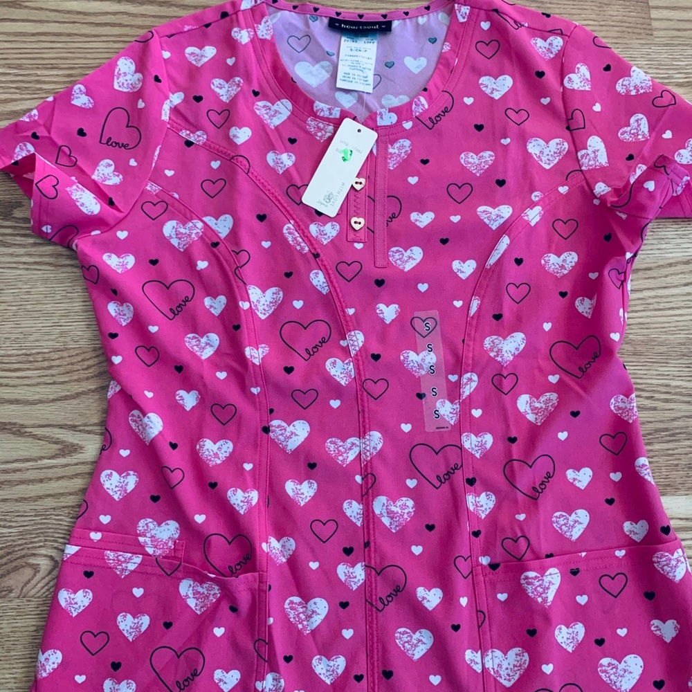 Scrub top!!